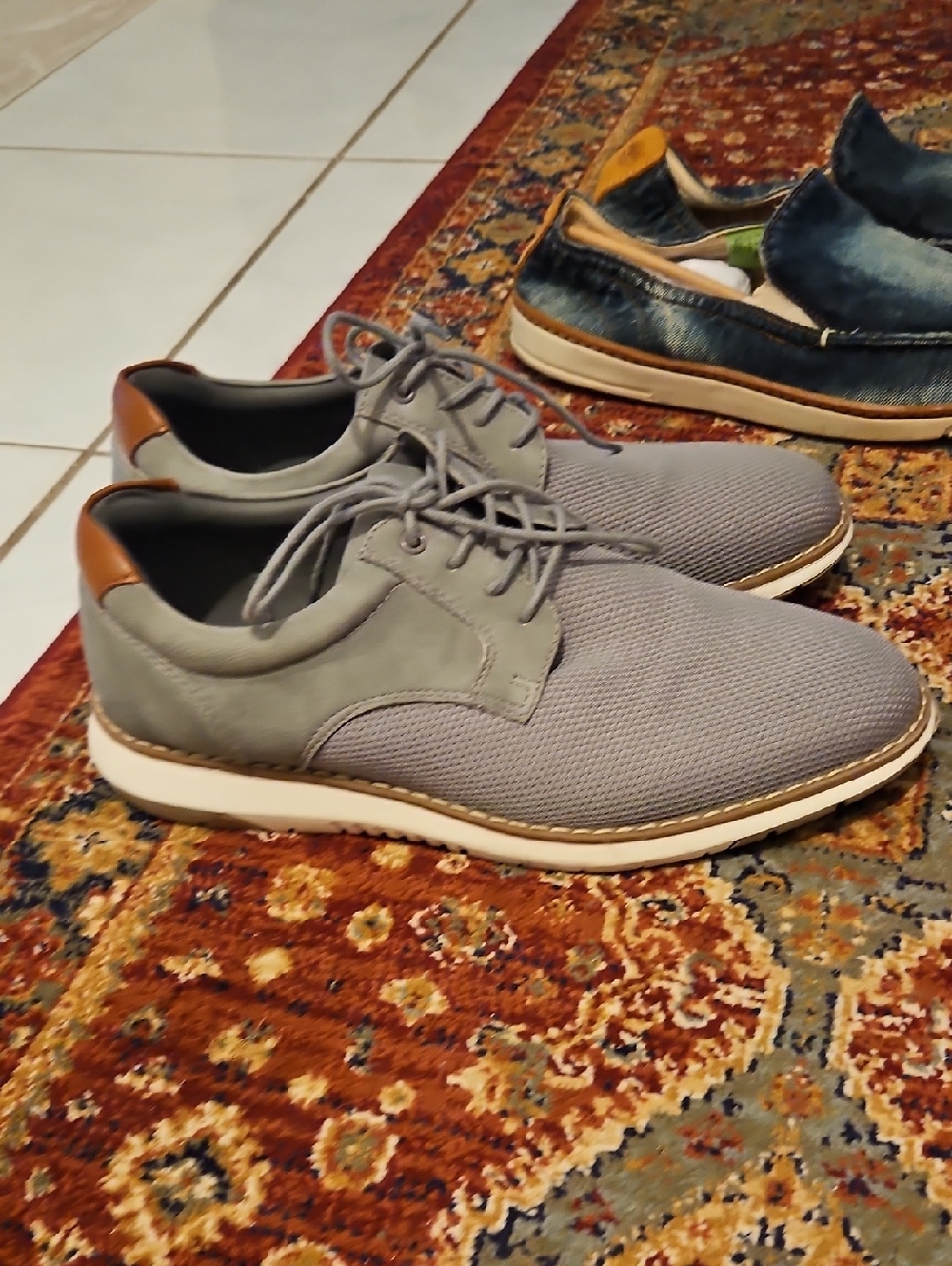 Nordstrom Brqnd Men's Casual Lace-Up Shoes in Gray with Tan Accent. Sz 10